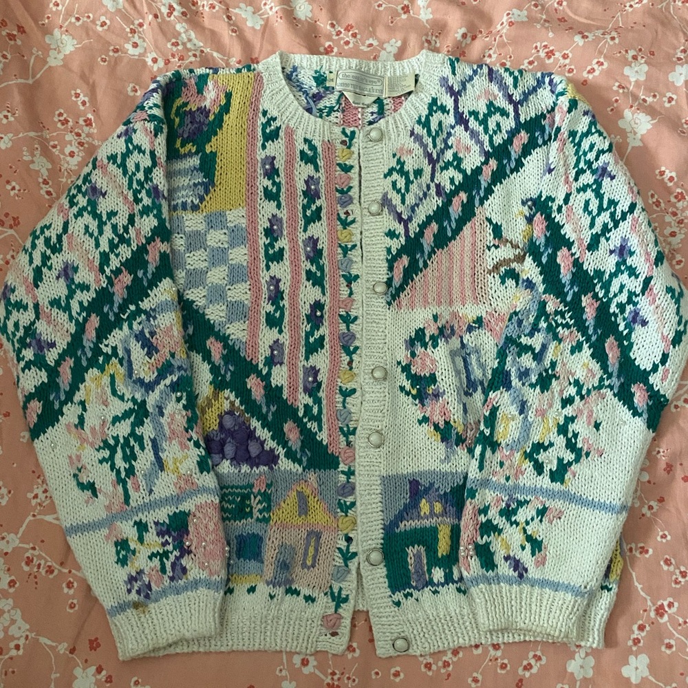 Hand-Knit Beautiful Vintage Floral Cardigan 💐🌸